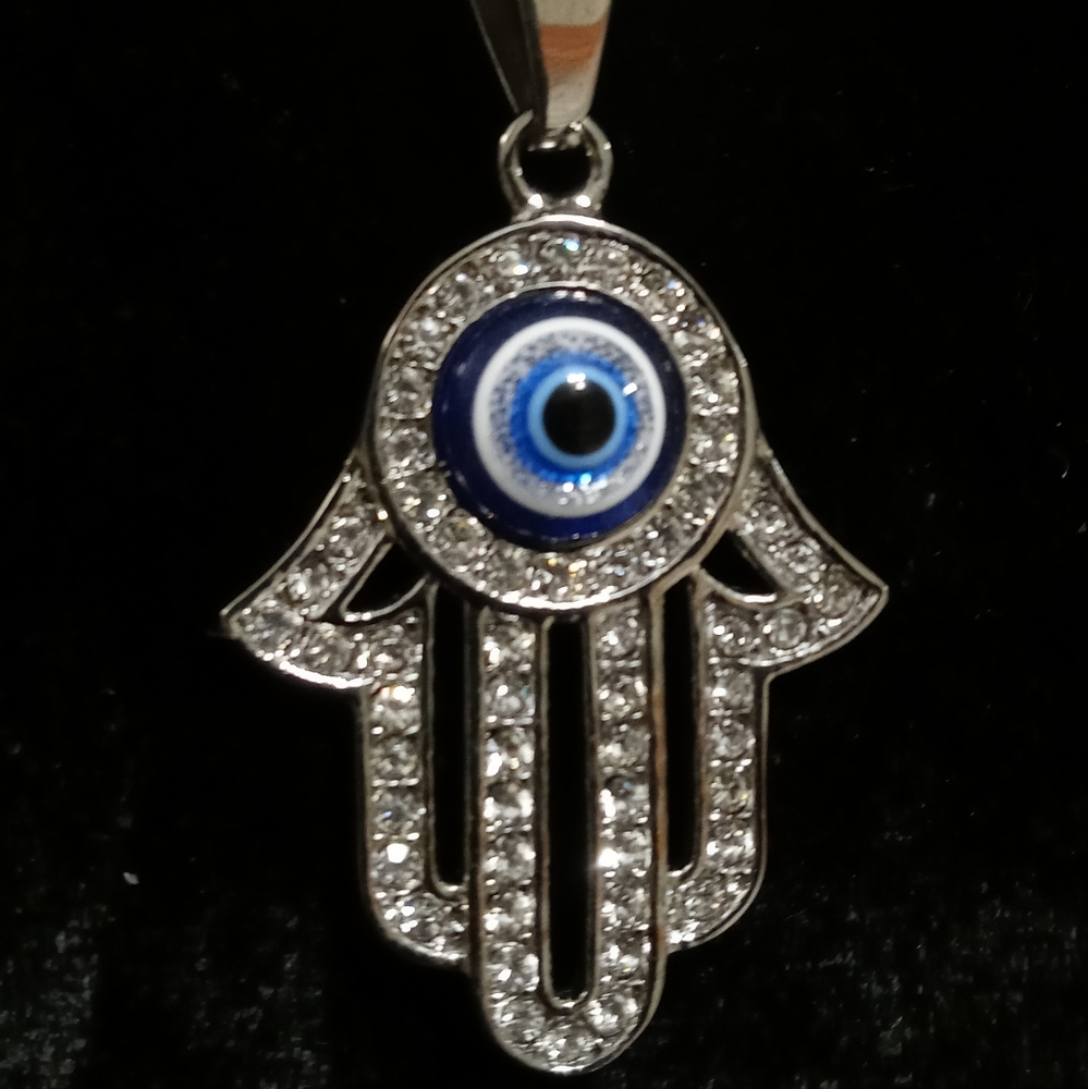 Stainless steel eye necklace